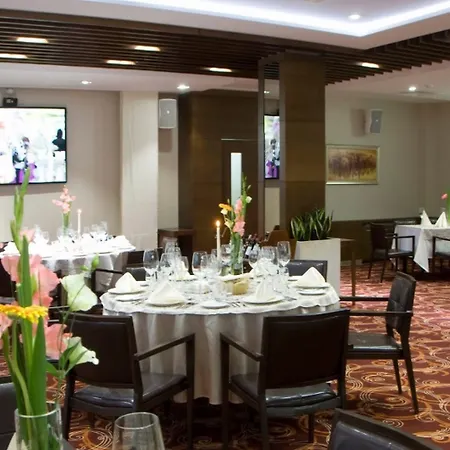 Central Hotel Sofia - Free Parking Nearby 350M 4*