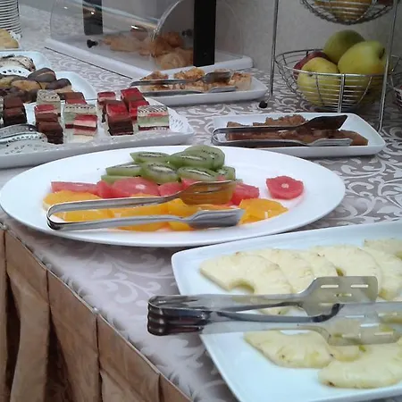 Central Hotel Sofia - Free Parking Nearby 350M Otel Sofya