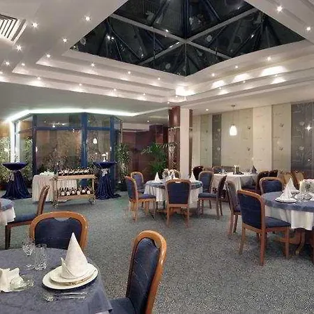 Central Hotel Sofia - Free Parking Nearby 350M 4*